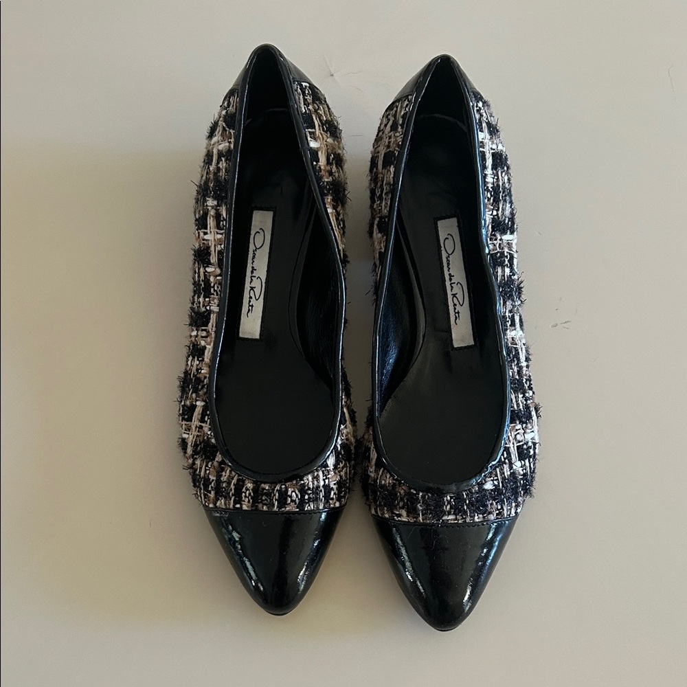 Oscar de la Renta Black and Cream Tweed Flats